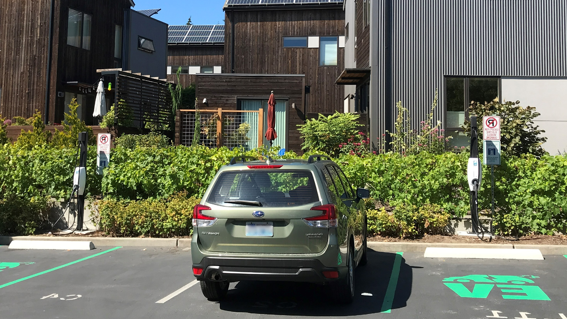 Grow Community on Bainbridge Island was one of 35 properties in our service area to receive 电动汽车 charging for its tenants through our 多户收费 pilot.