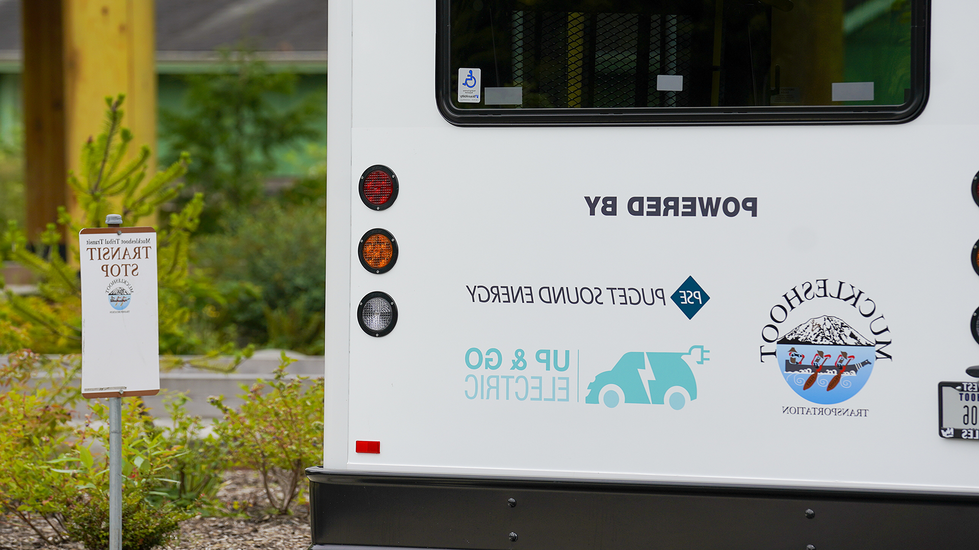 Our 股权集中 pilot aimed to bring the benefits of transportation electrification to all customers through projects like this electric bus for Muckleshoot Transportation.